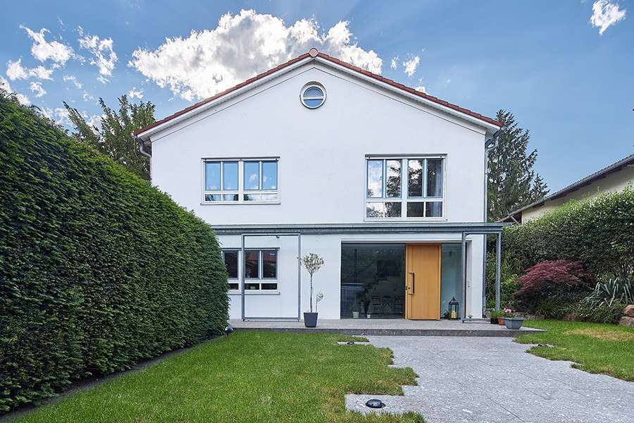 Vielseitiges Haus am Georgenberg – Kapitalanlage mit Co-Living WG oder als Eigenheim, 72762 Reutlingen, Einfamilienhaus