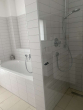 Bad Wanne und Dusche
