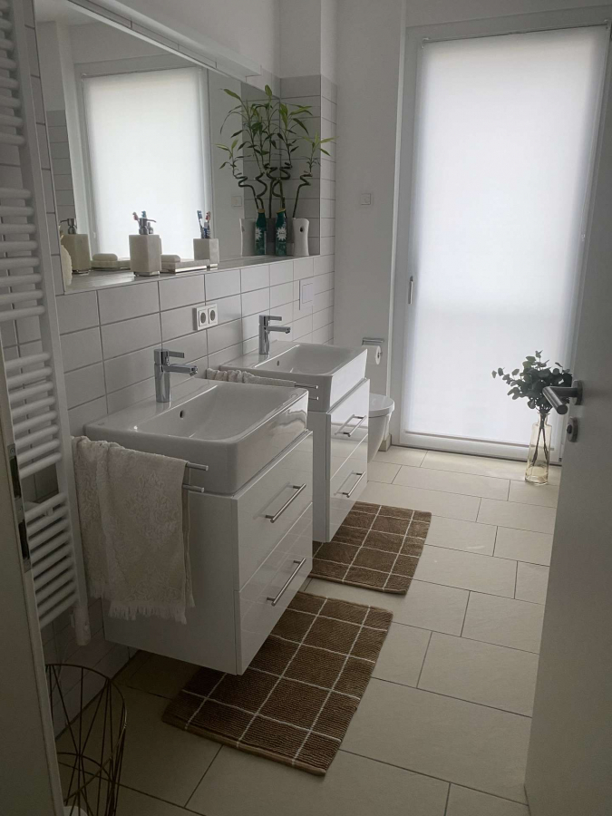 Bad 2 Waschbecken