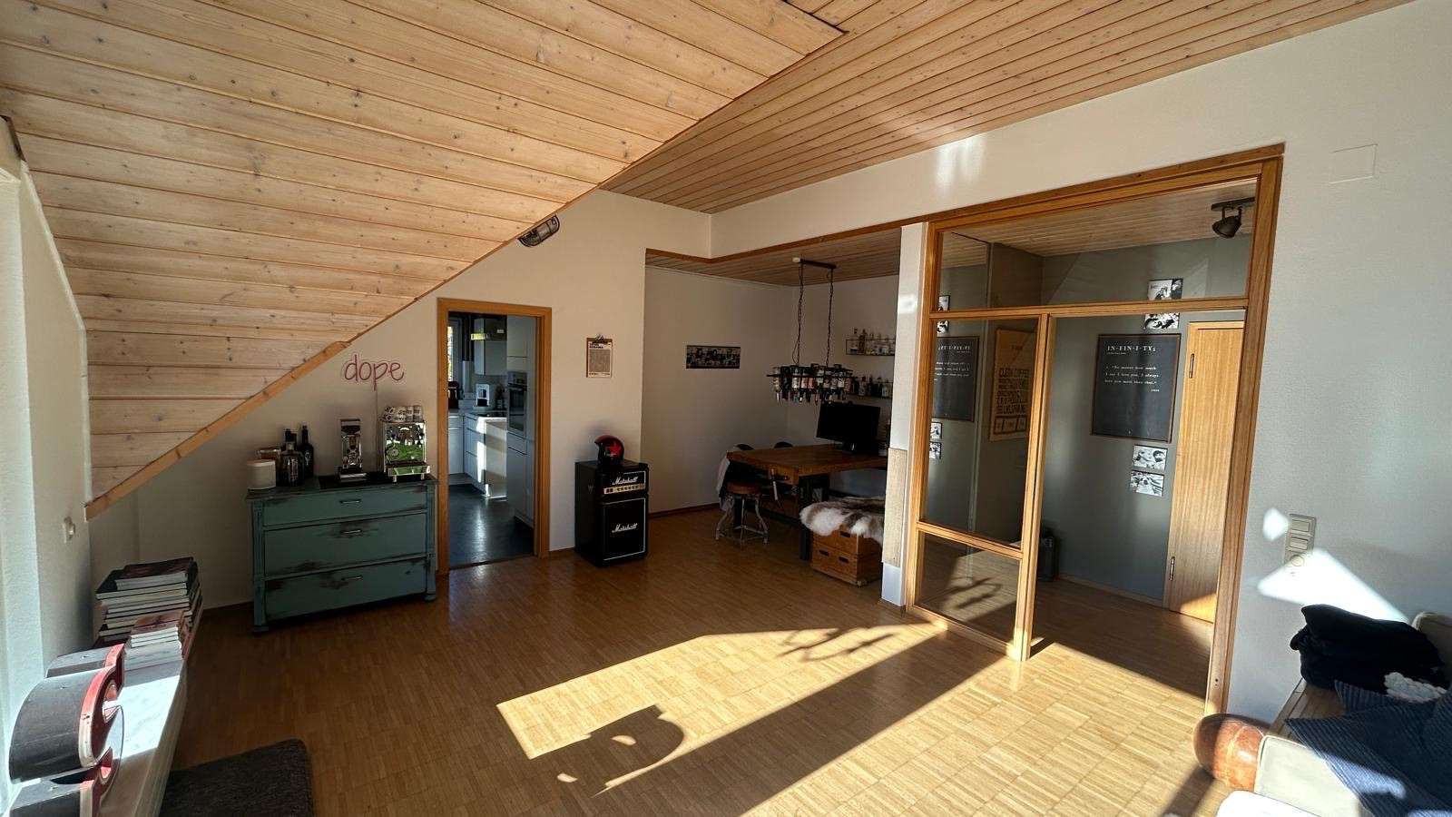 Helle DG-Wohnung – in Top Lage, 72764 Reutlingen, Dachgeschosswohnung